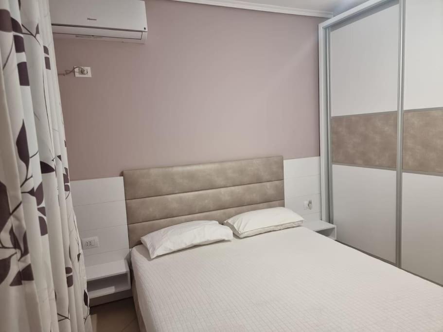 Two Suns Apartament Sarande Ngoại thất bức ảnh